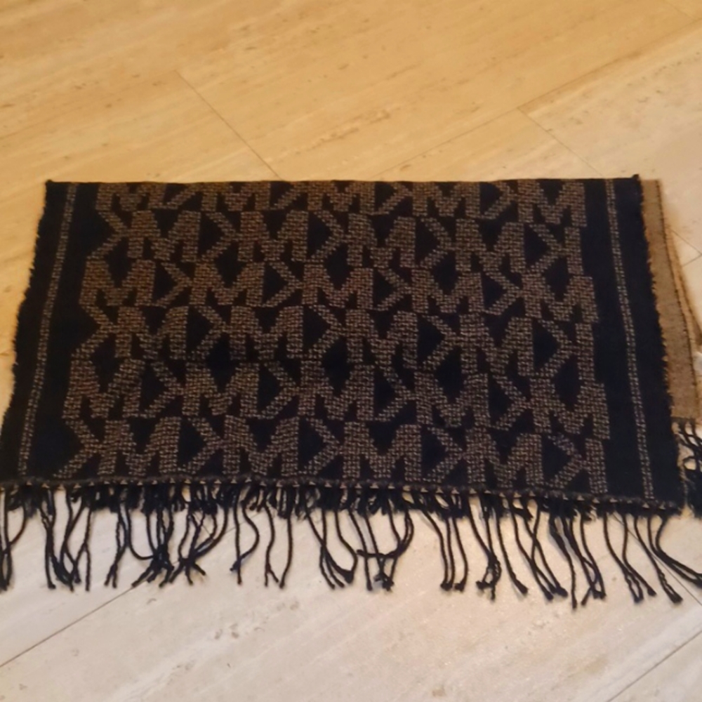 MICHAEL Michael Kors Oversized Blanket Fringed Reversible Wrap